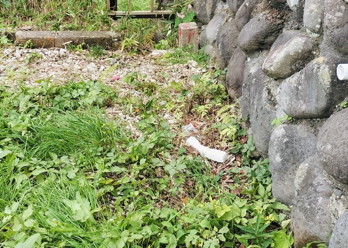 「境界杭」と一言で言っても、実はいろいろな種類があります